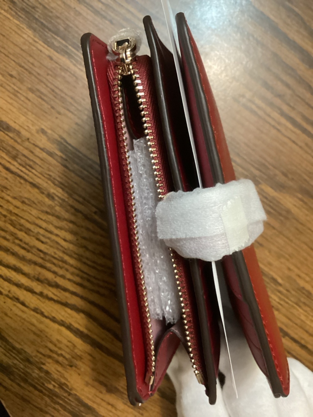 Kate Spade Madison Medium Bifold Wallet in Red Jam, NWT - Picture 5 of 6
